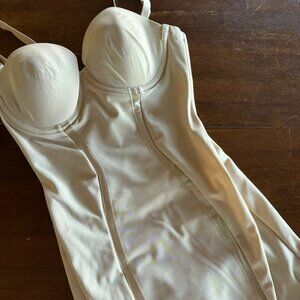 Maidenform Nude Convertible Shapewear Bodysuit 36B – Removable Straps
